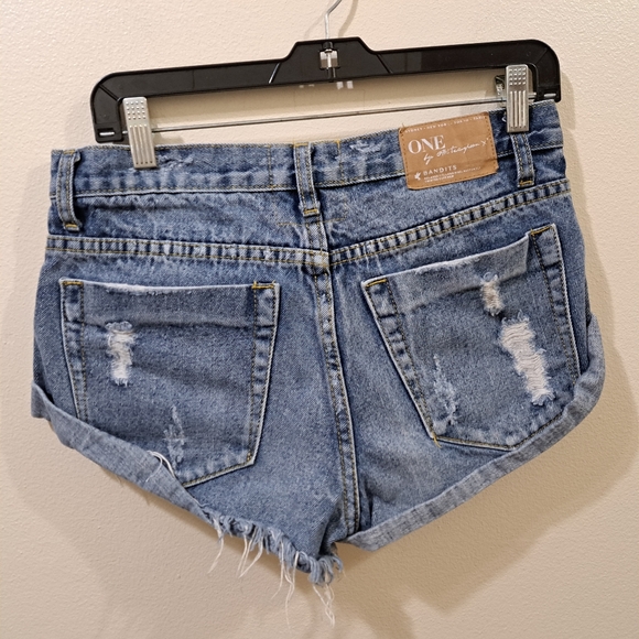 One teaspoon - Picture 6 of 9